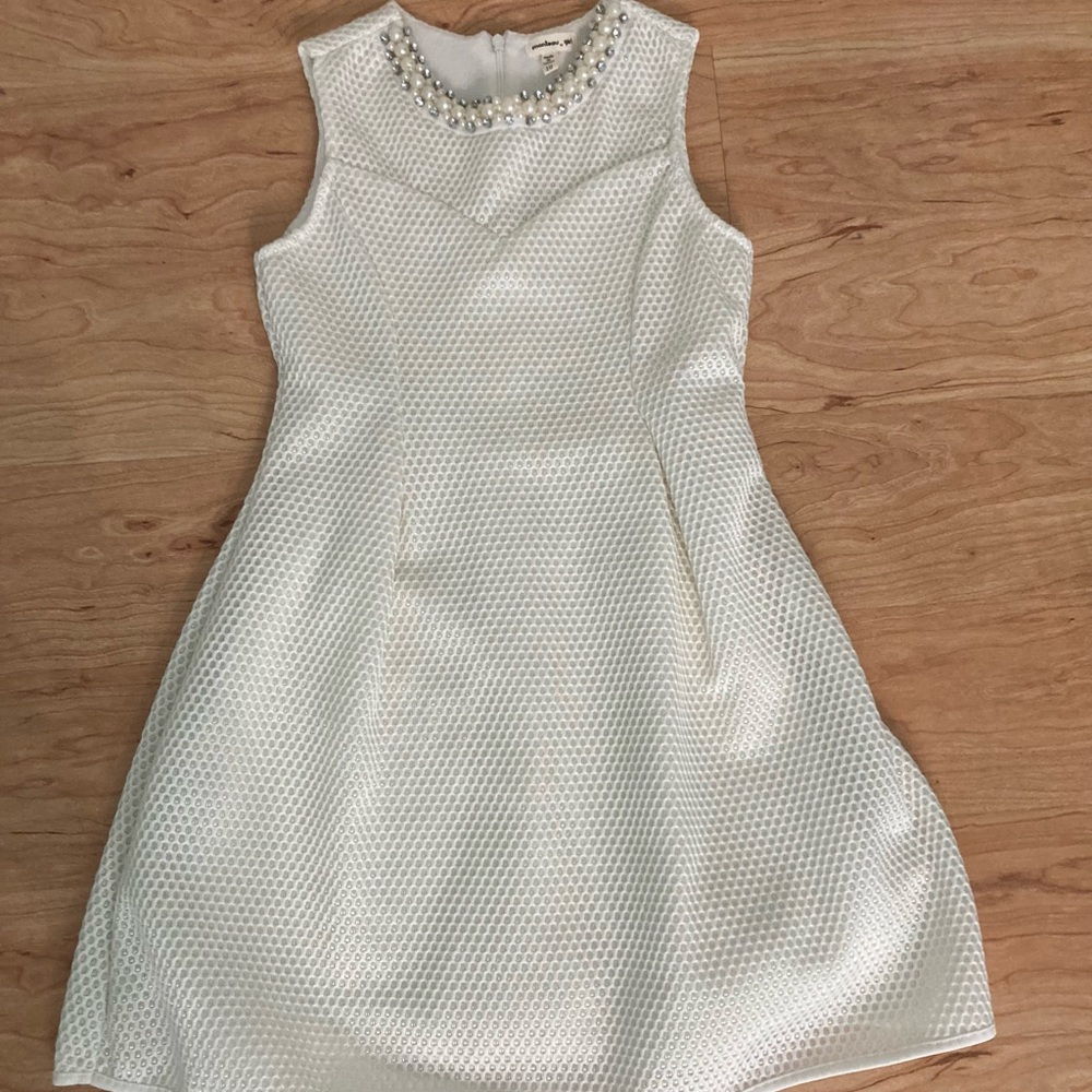 Monteau girl dress size 10 Excellent Condition Color Ivory